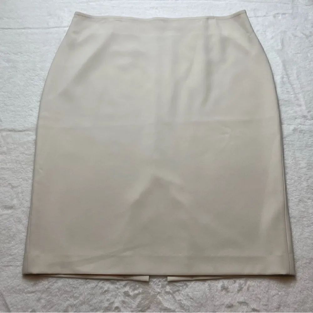 St John Cream Colored Lined Skirt Size 12